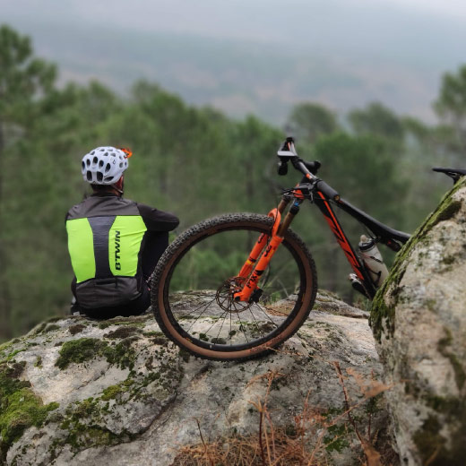 MOUNTAIN-BIKE MOUNTAIN-BIKE